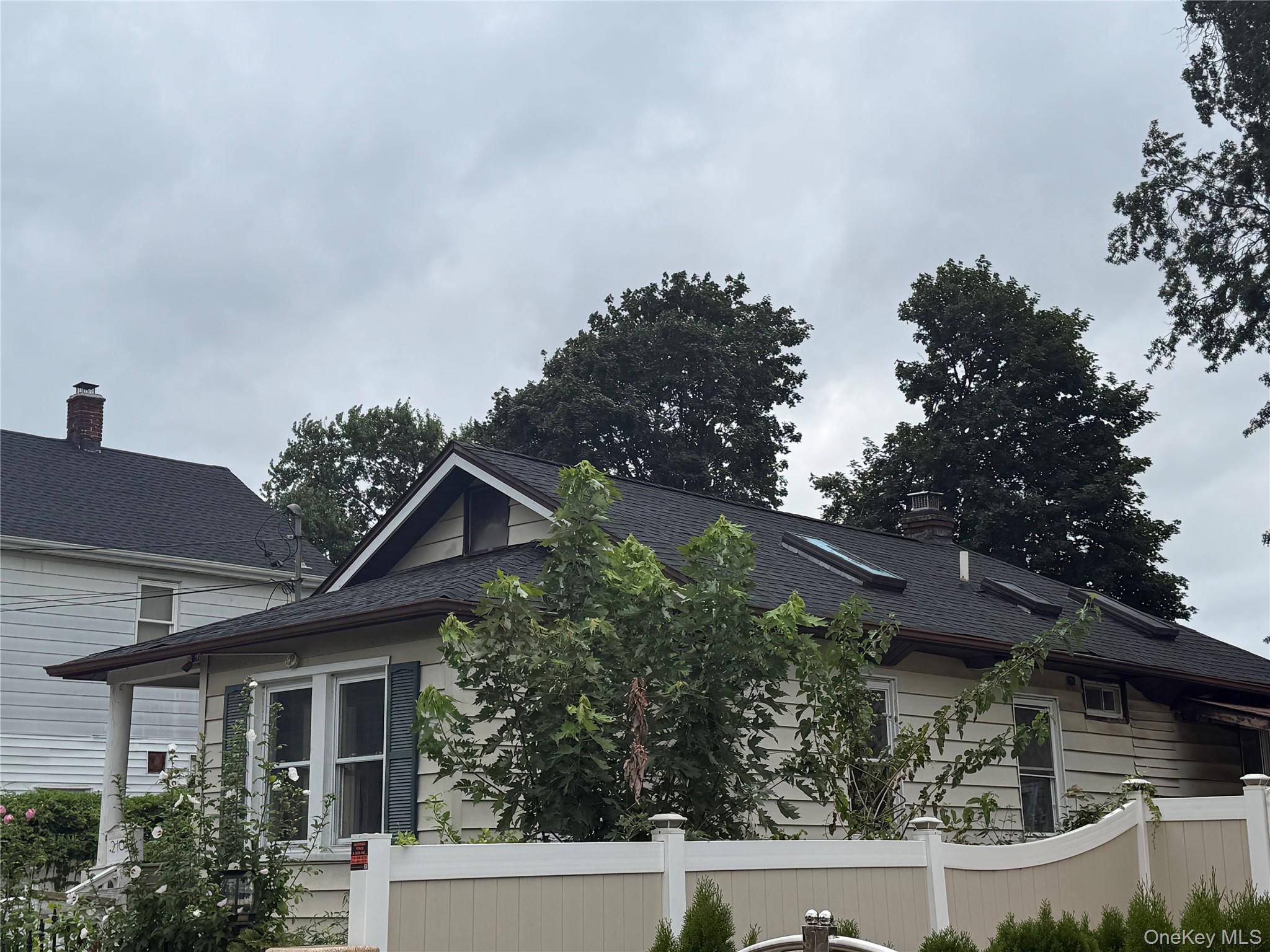 210 Dartmouth Street, Hempstead, NY 11550