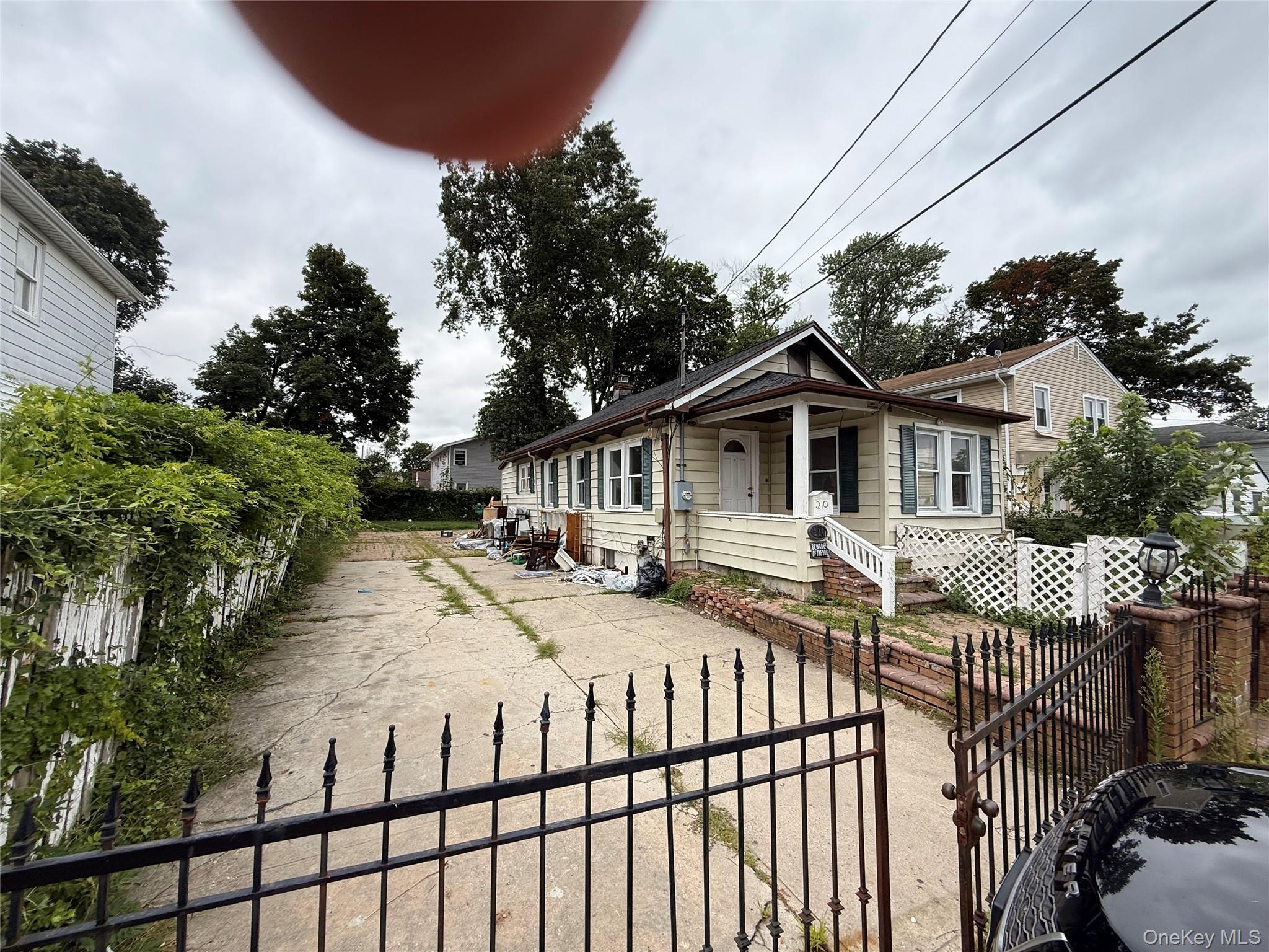 210 Dartmouth Street, Hempstead, NY 11550