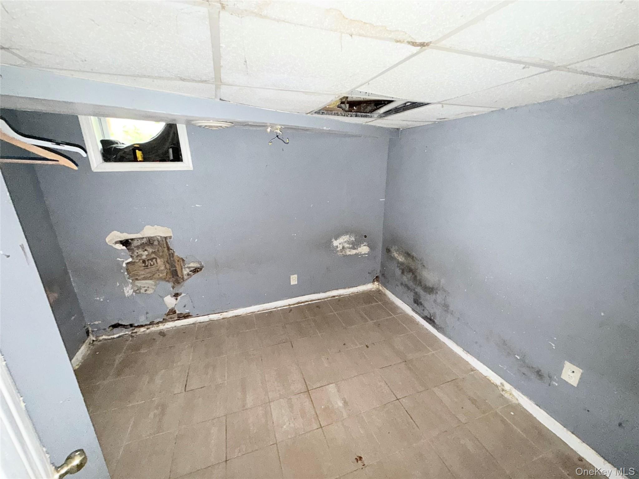 210 Dartmouth Street, Hempstead, NY 11550