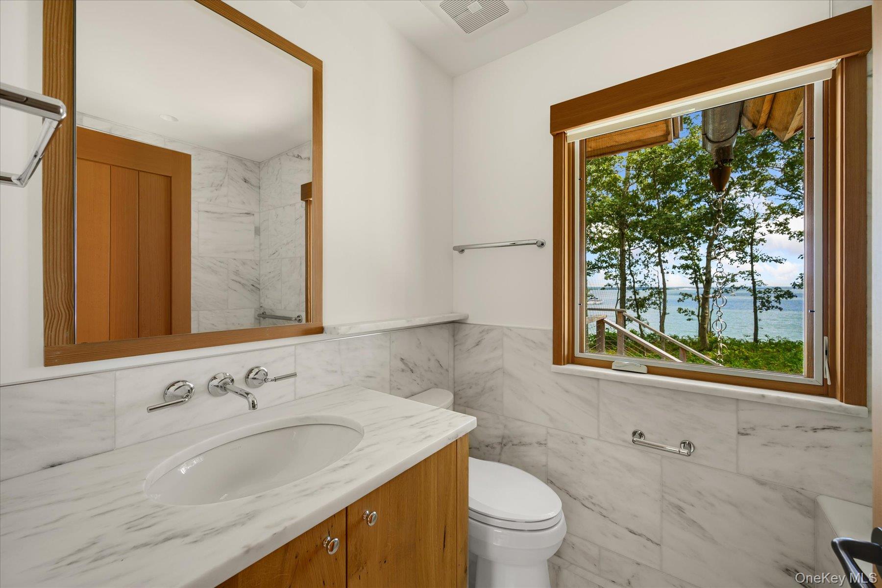 21 Thompson Road, Shelter Island, NY 11964