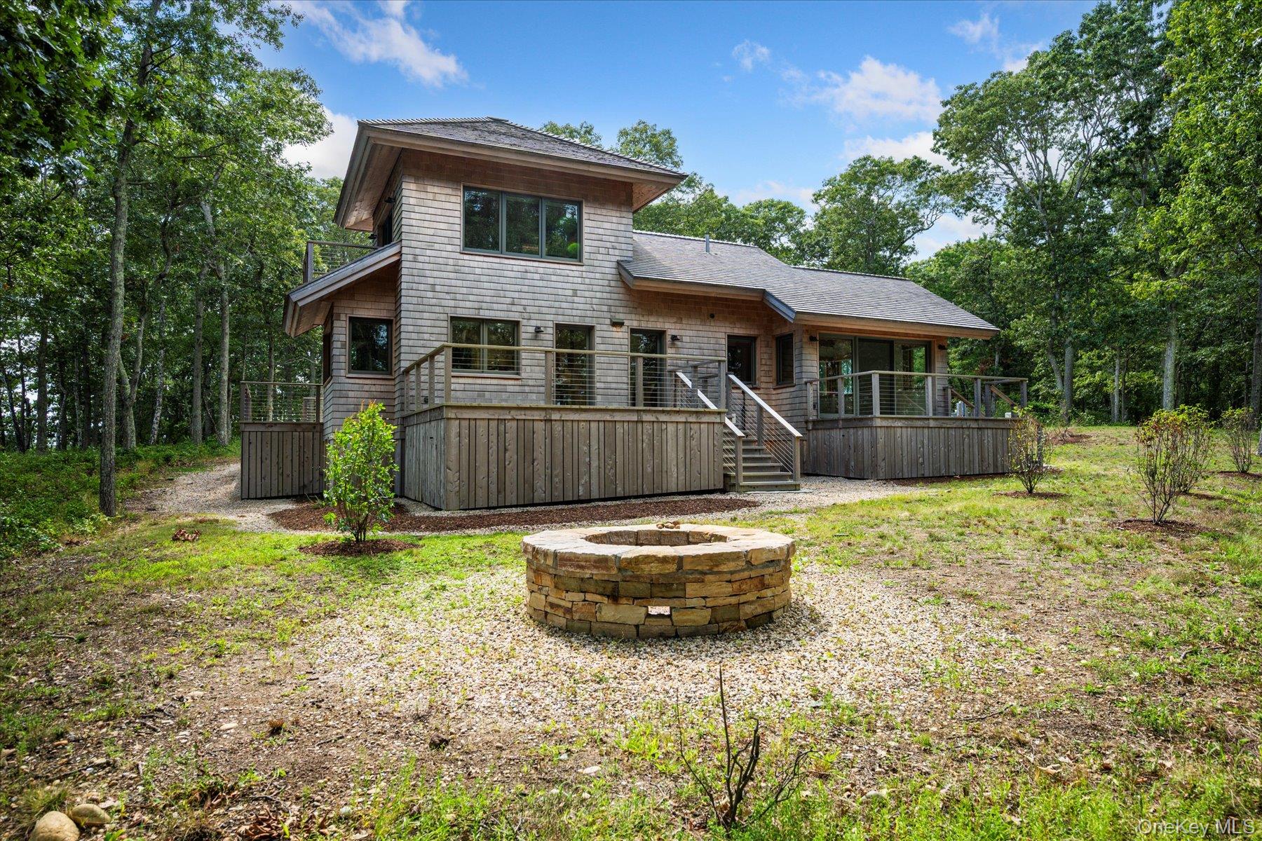 21 Thompson Road, Shelter Island, NY 11964