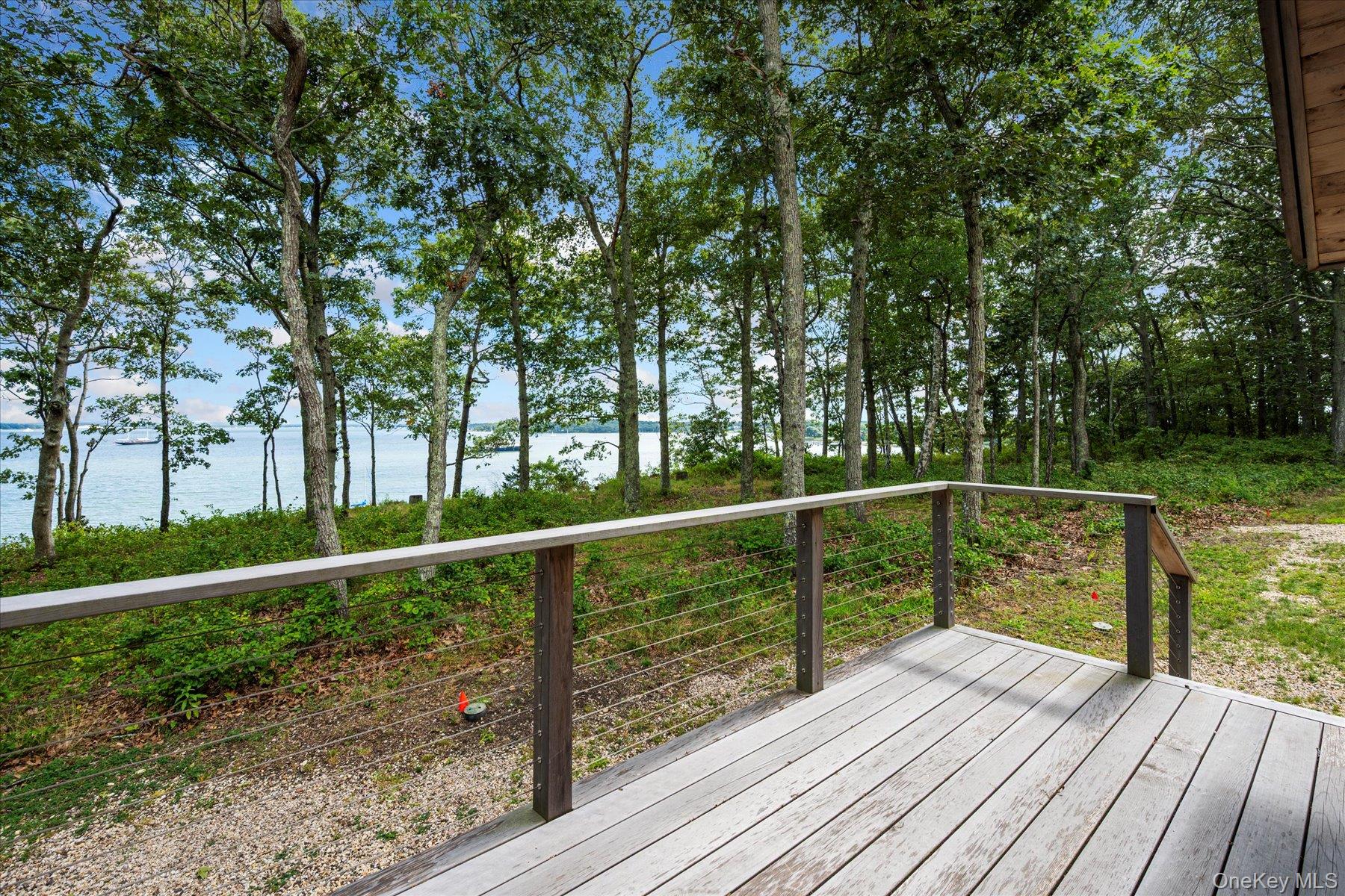 21 Thompson Road, Shelter Island, NY 11964