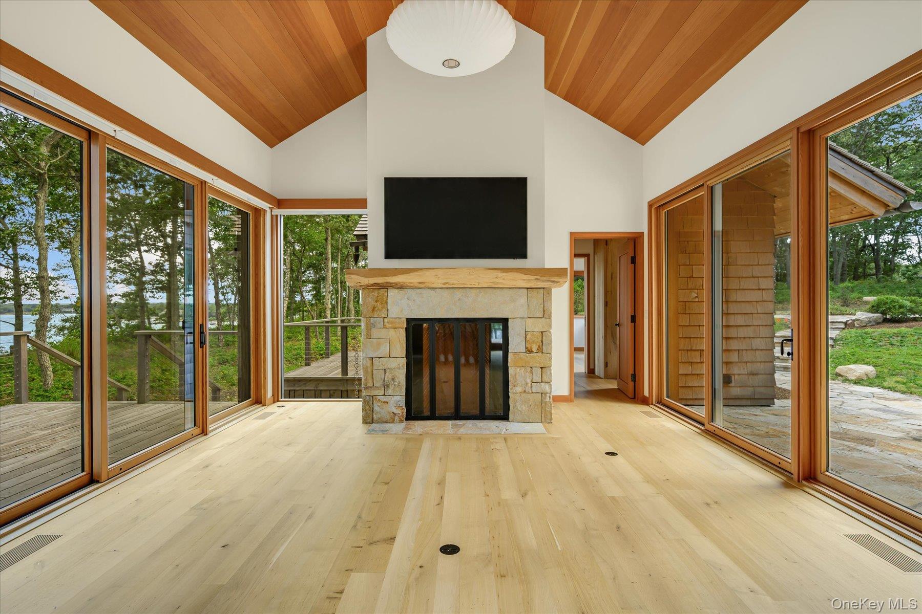 21 Thompson Road, Shelter Island, NY 11964