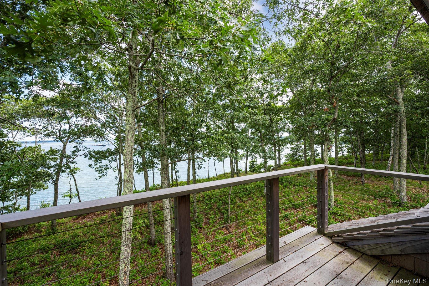 21 Thompson Road, Shelter Island, NY 11964