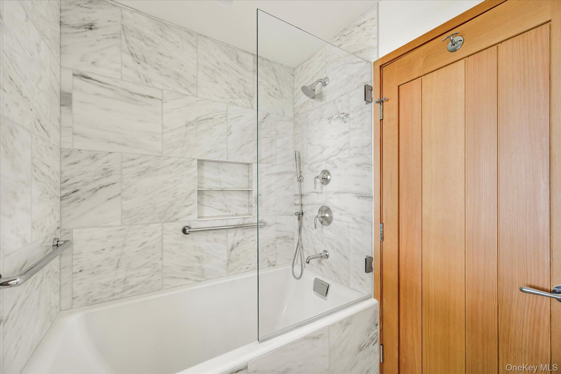 21 Thompson Road, Shelter Island, NY 11964