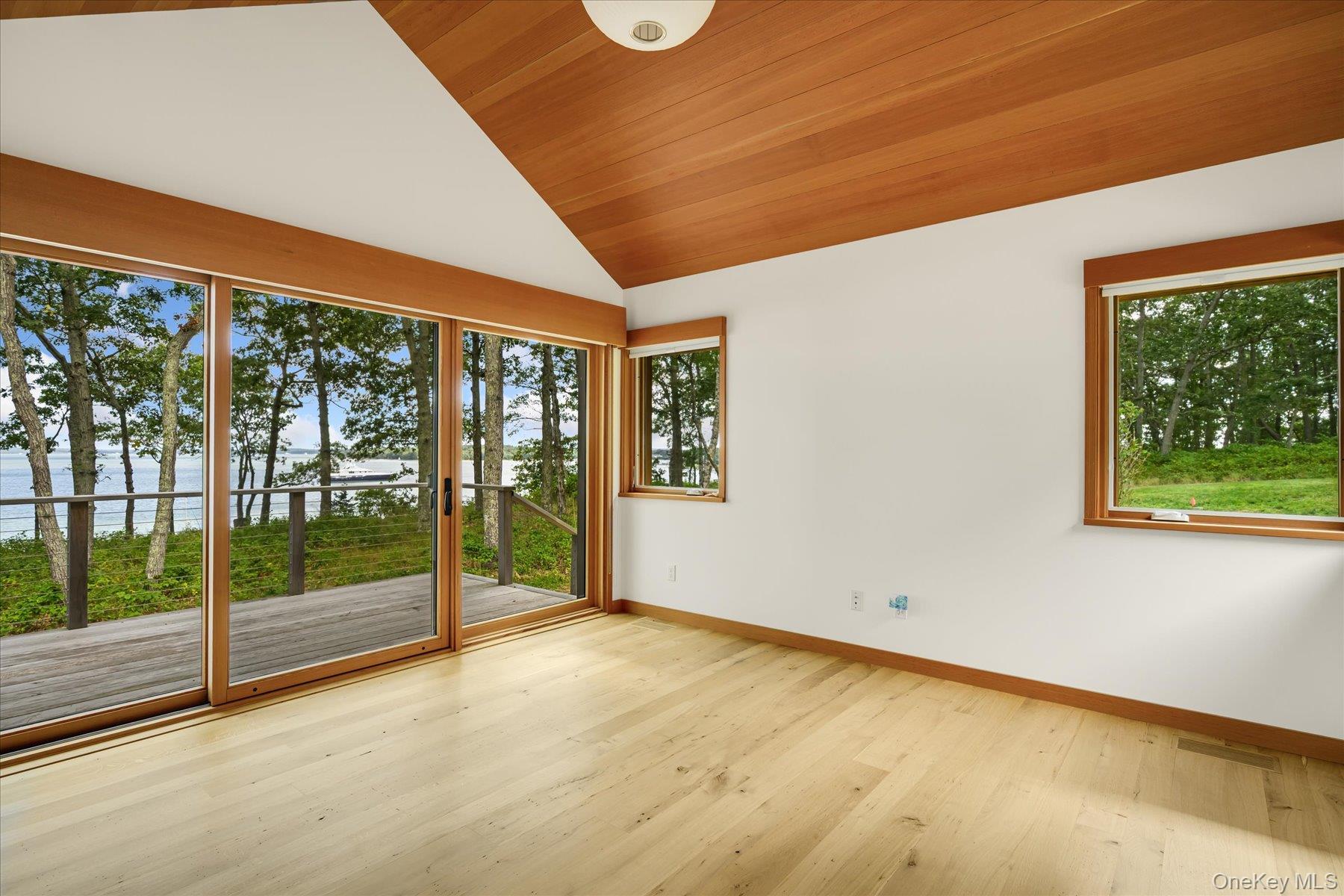 21 Thompson Road, Shelter Island, NY 11964