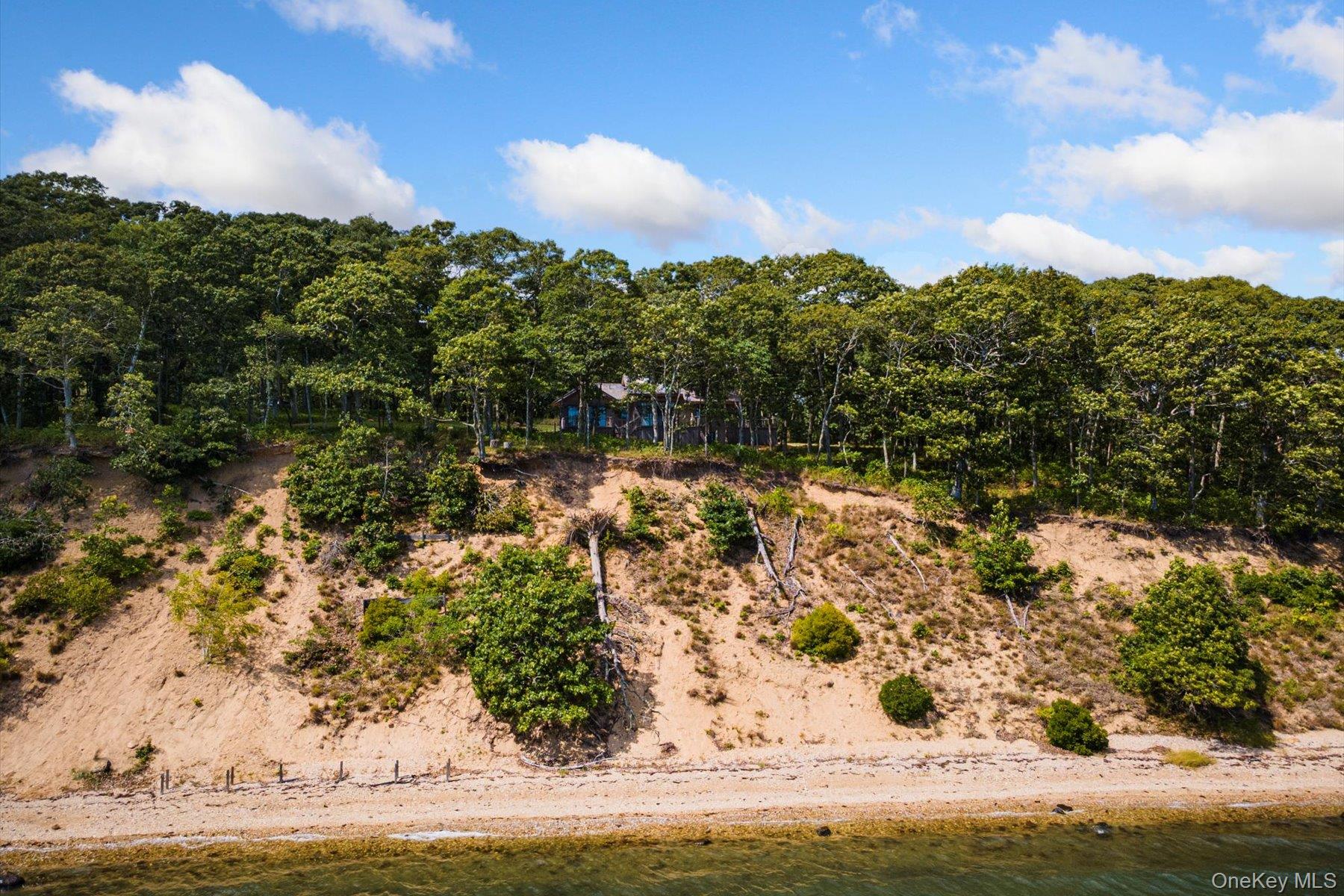 21 Thompson Road, Shelter Island, NY 11964