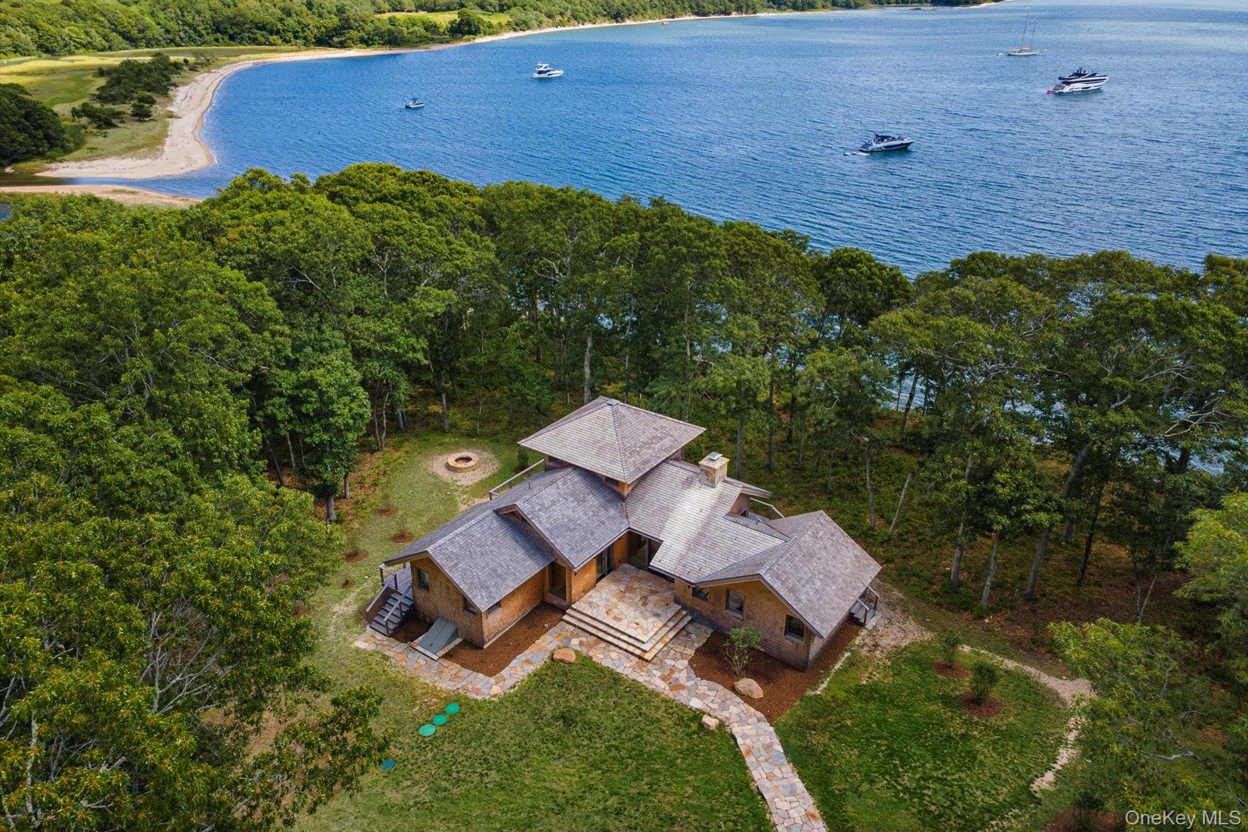 21 Thompson Road, Shelter Island, NY 11964