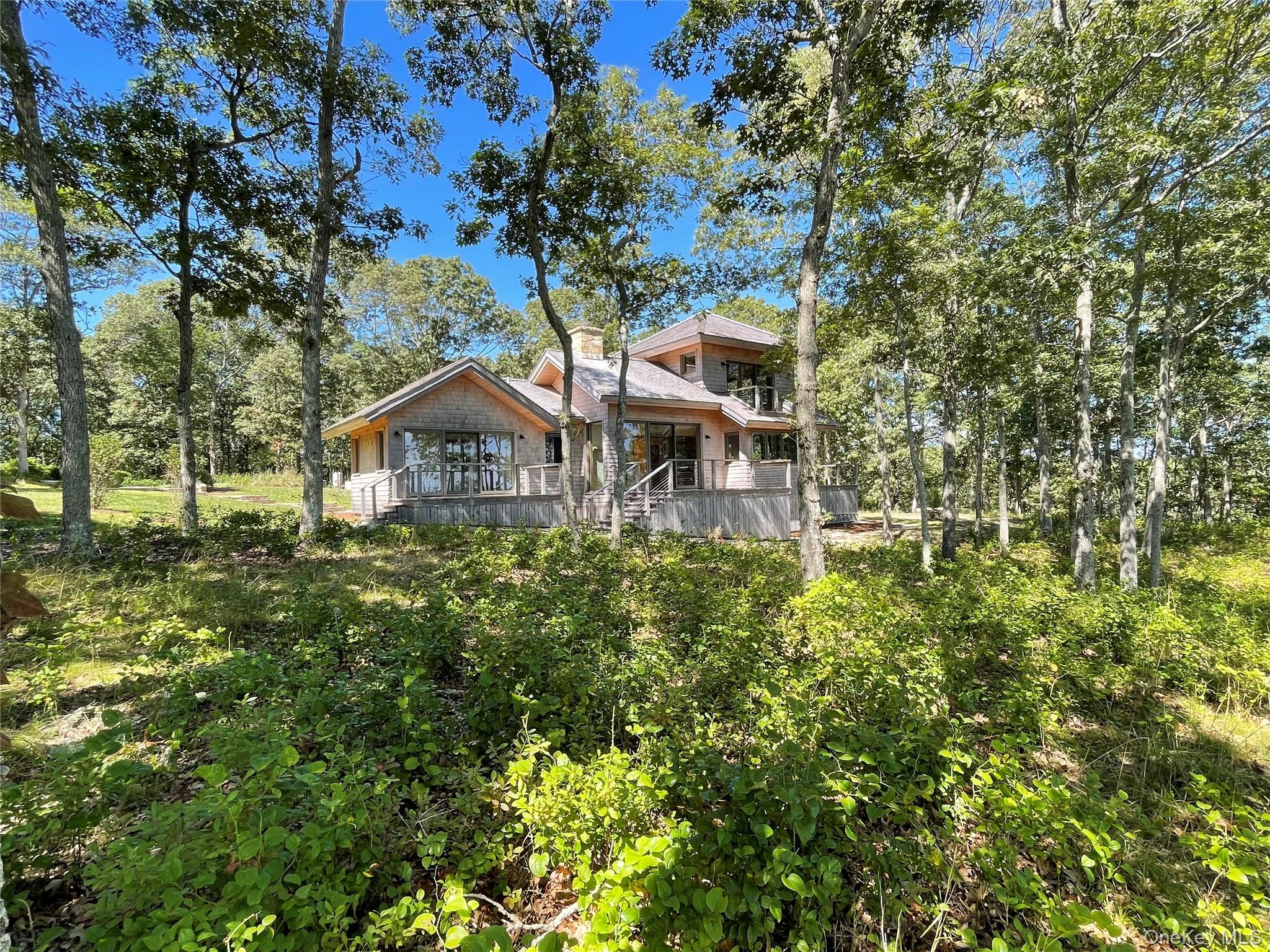 21 Thompson Road, Shelter Island, NY 11964