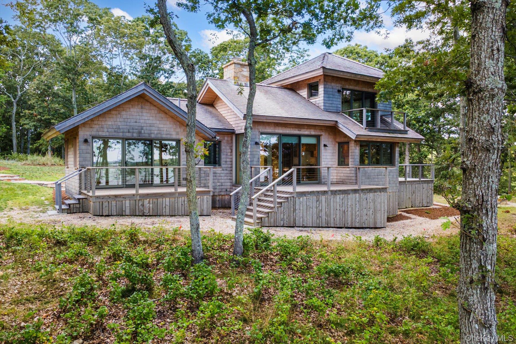 21 Thompson Road, Shelter Island, NY 11964