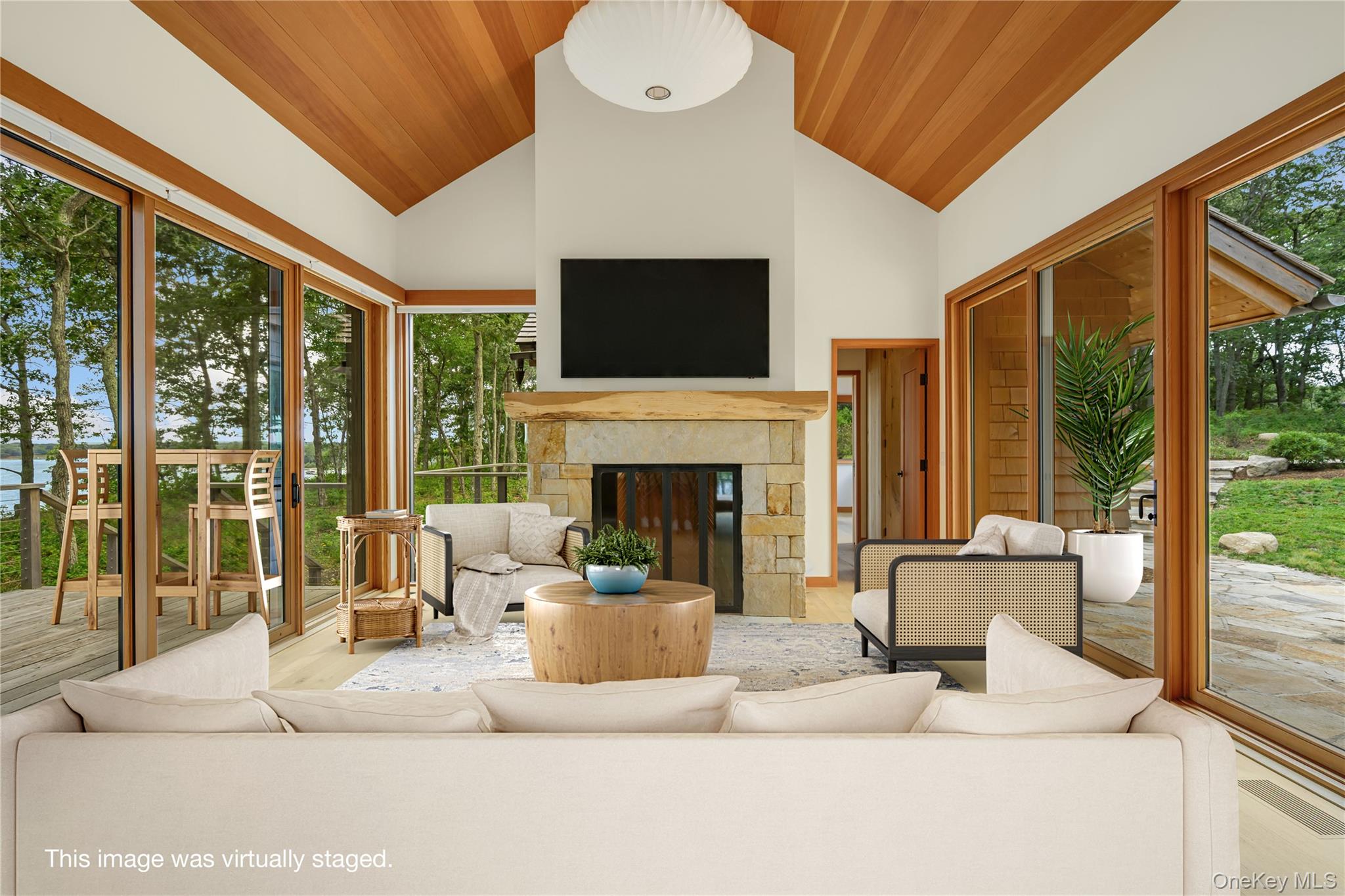 21 Thompson Road, Shelter Island, NY 11964