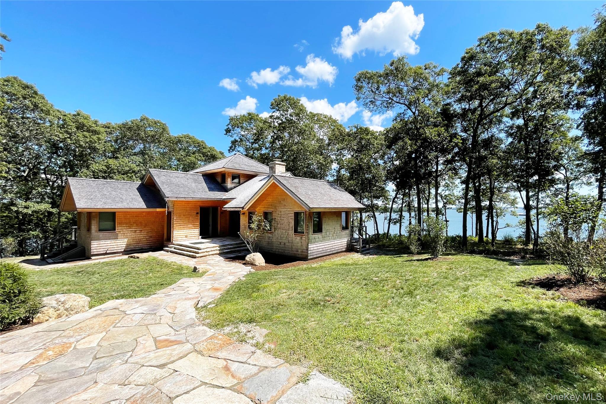 21 Thompson Road, Shelter Island, NY 11964