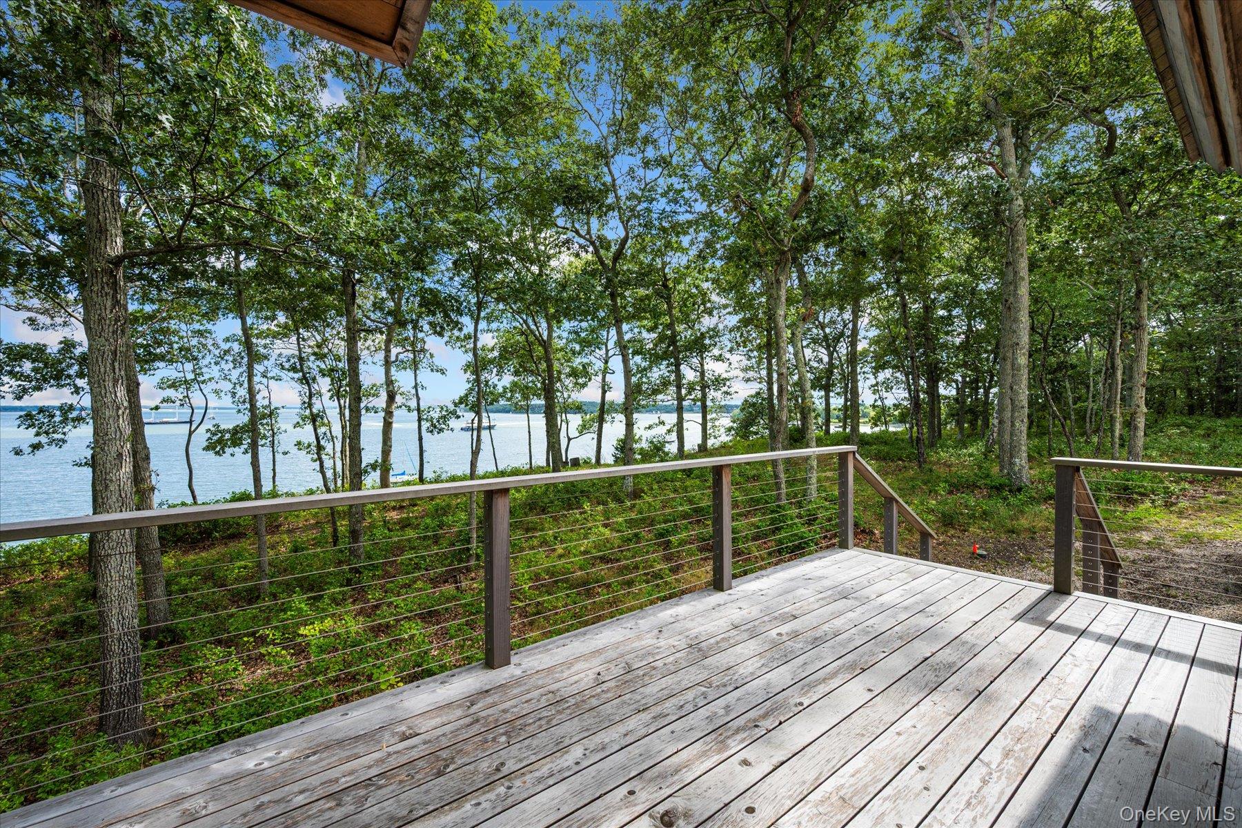 21 Thompson Road, Shelter Island, NY 11964