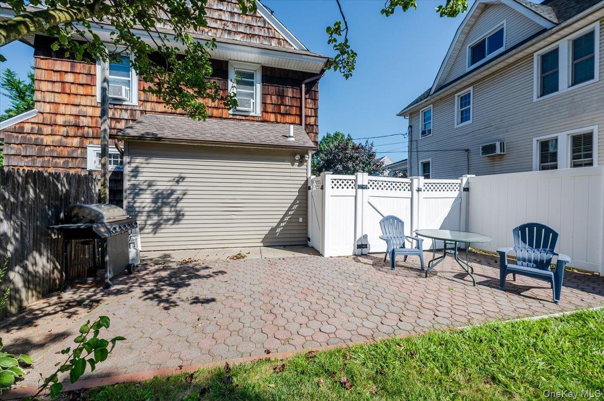 48 Davison # 1st Floor, Rockville Centre, NY 11570