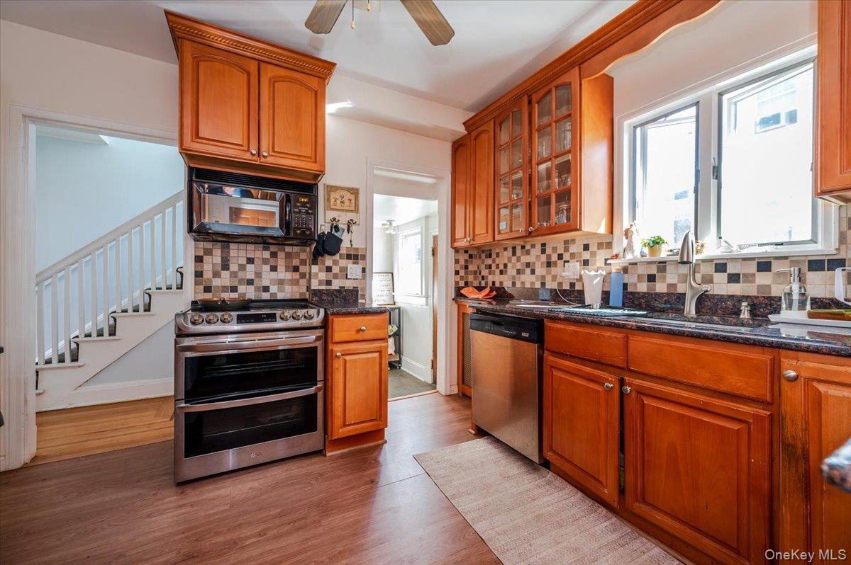 48 Davison # 1st Floor, Rockville Centre, NY 11570