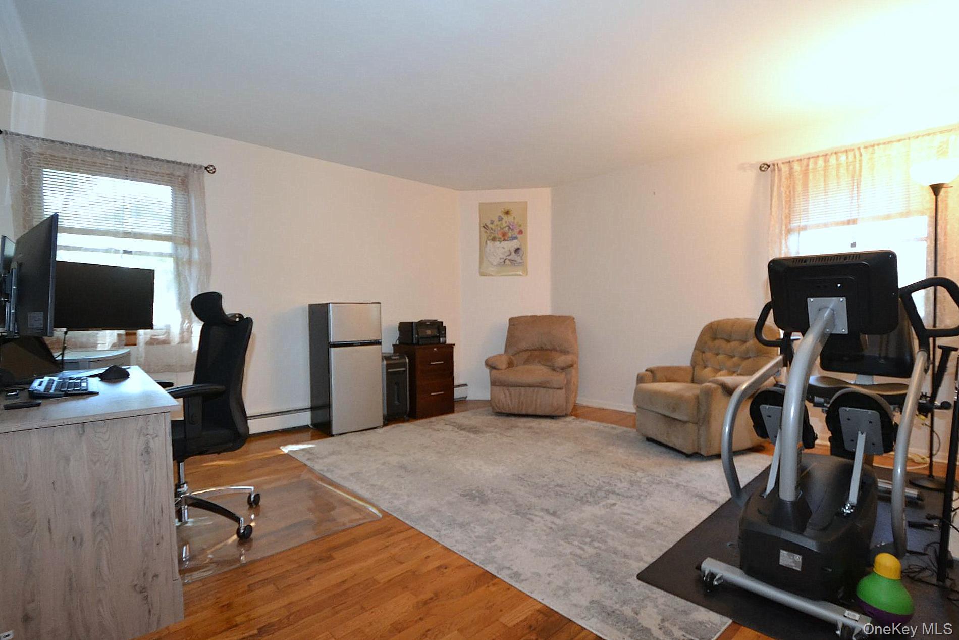 10 N Hoffman Lane, Hauppauge, NY 11788