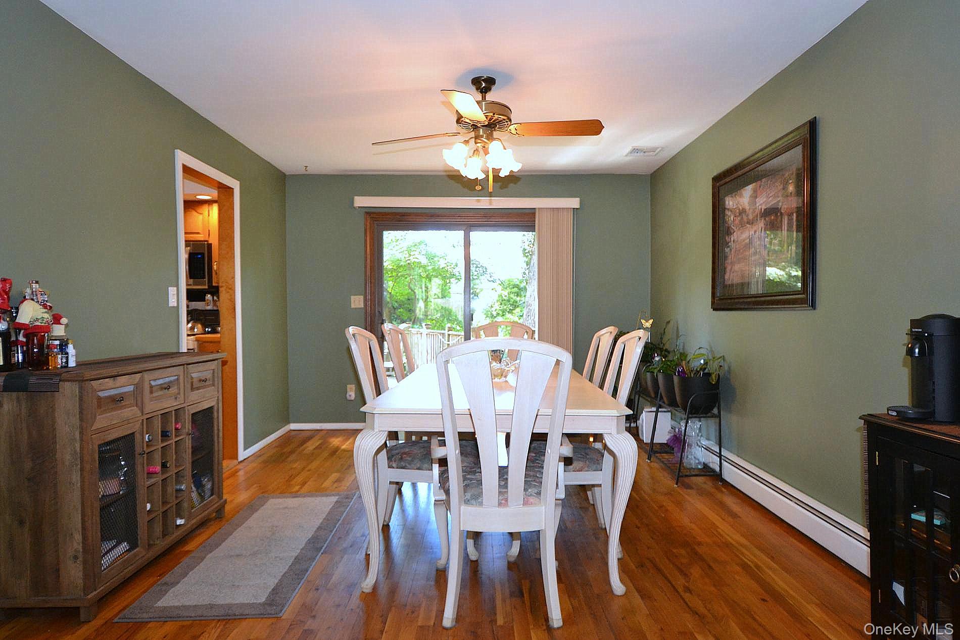 10 N Hoffman Lane, Hauppauge, NY 11788