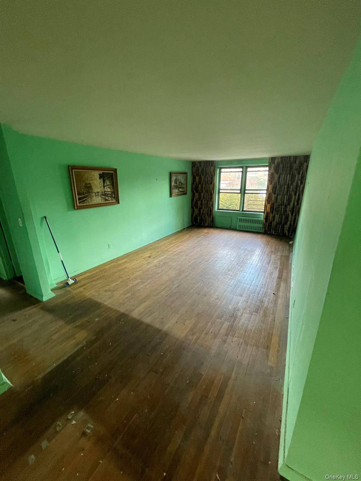 143-30 Roosevelt # #3H, Flushing, NY 11354