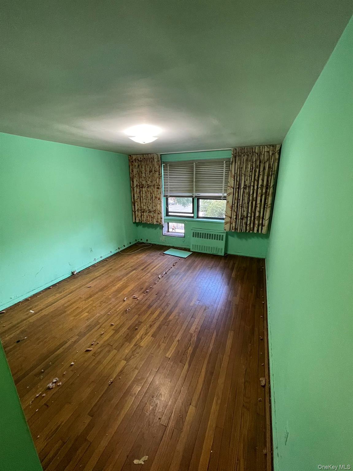 143-30 Roosevelt # #3H, Flushing, NY 11354