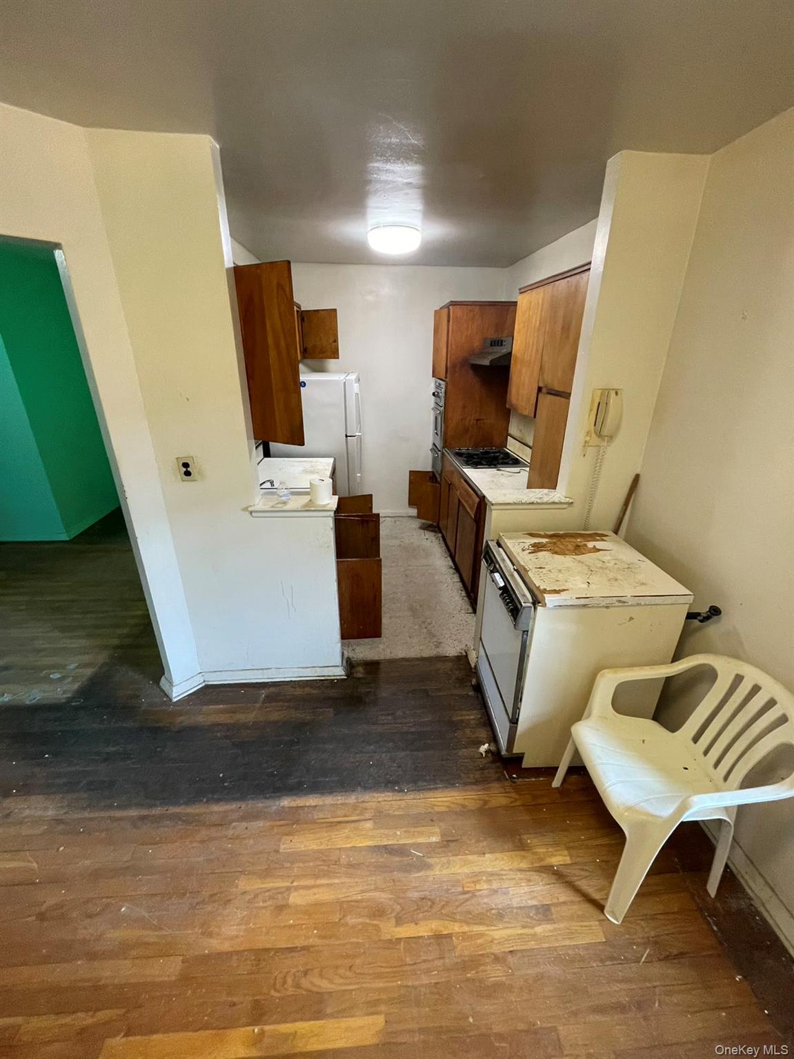 143-30 Roosevelt # #3H, Flushing, NY 11354