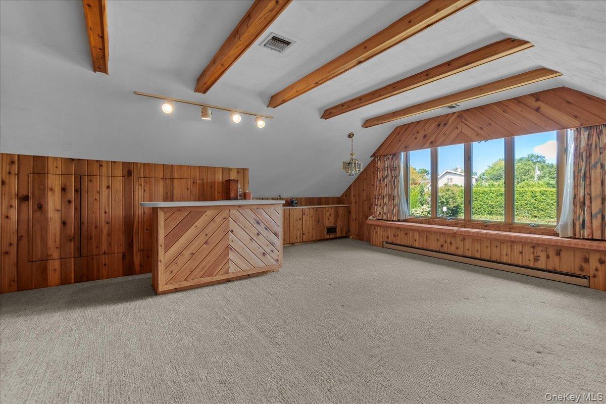 5 Woods Lane, Roslyn, NY 11576