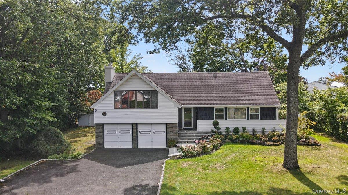 5 Woods Lane, Roslyn, NY 11576