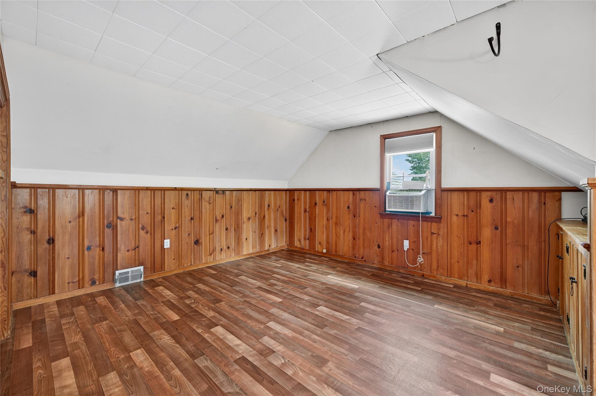 2 Charlotte Place, Monroe, NY 10950