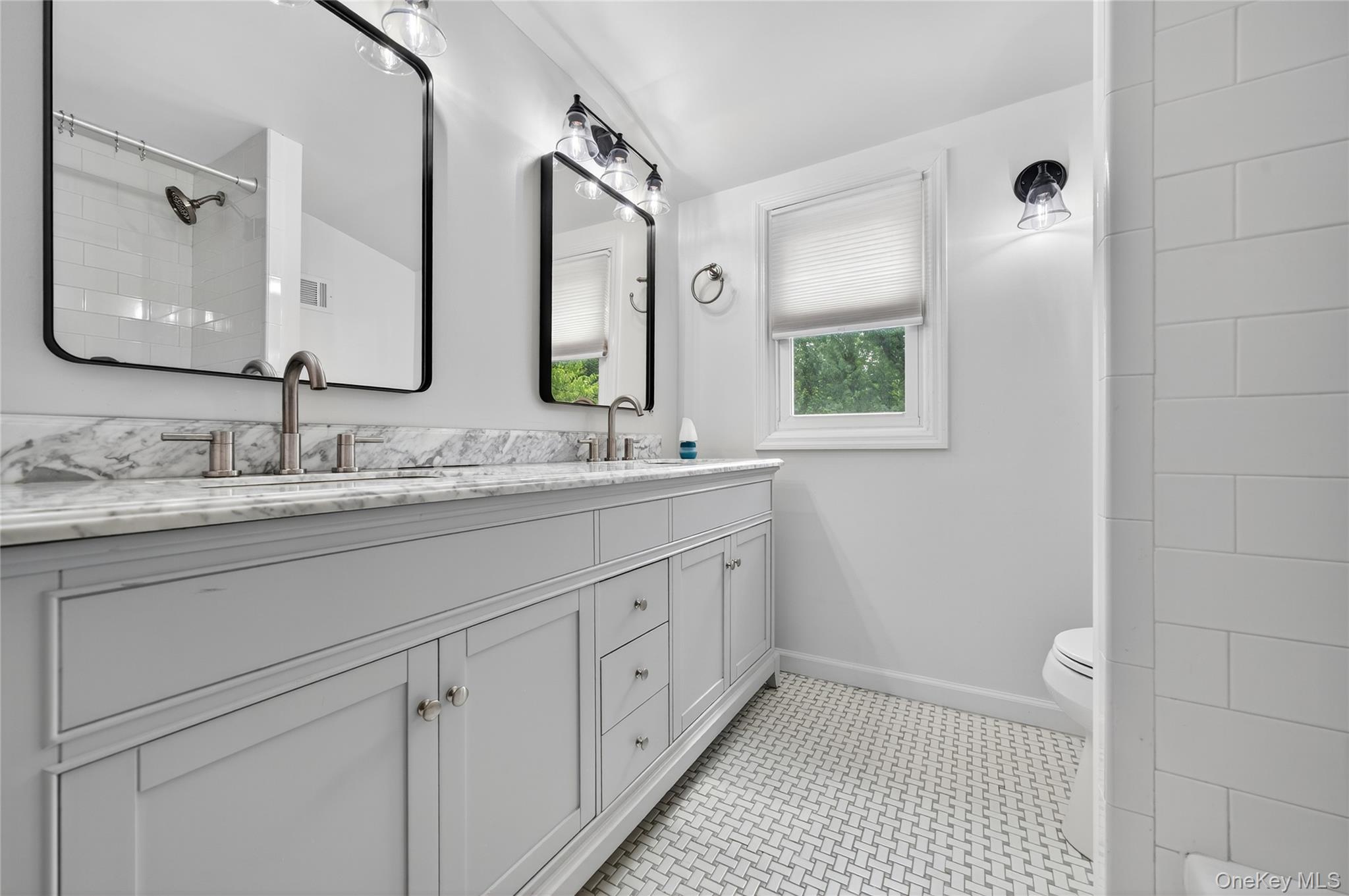 2 Charlotte Place, Monroe, NY 10950