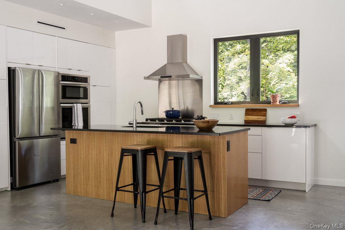 4 Sarah Court, Rhinebeck, NY 12572