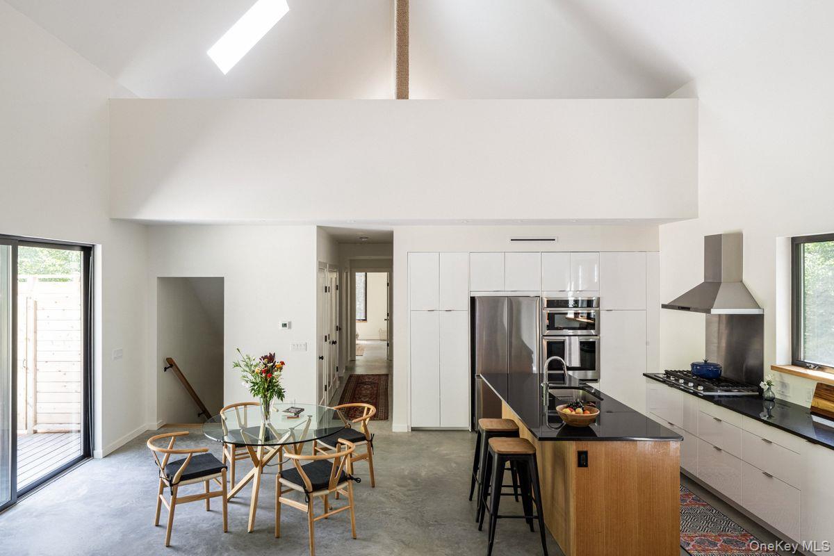 4 Sarah Court, Rhinebeck, NY 12572