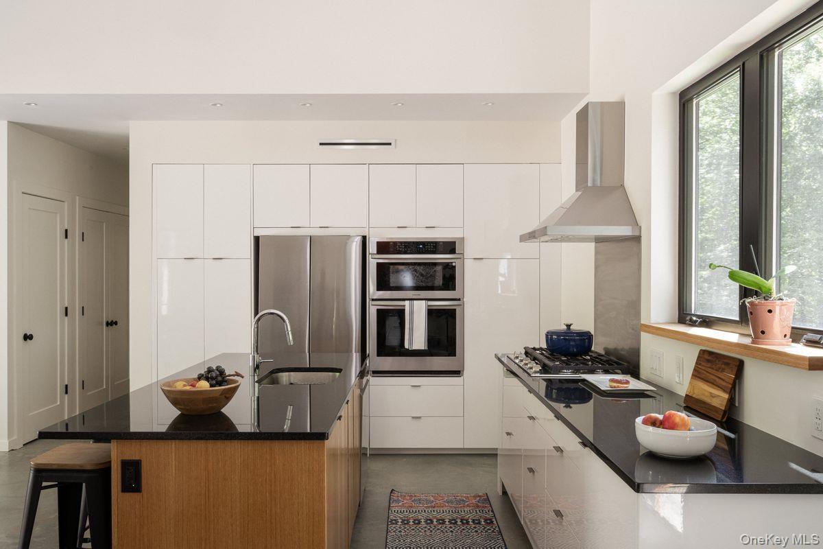 4 Sarah Court, Rhinebeck, NY 12572