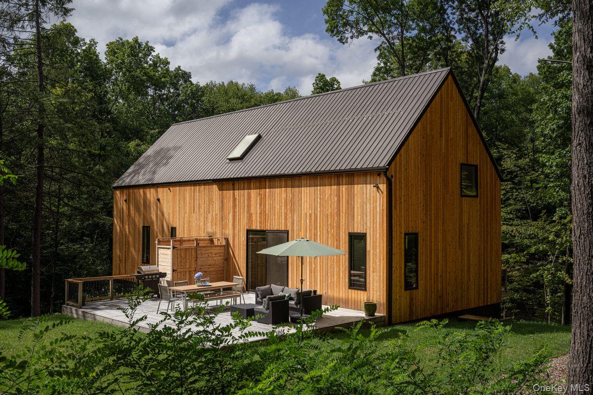 4 Sarah Court, Rhinebeck, NY 12572