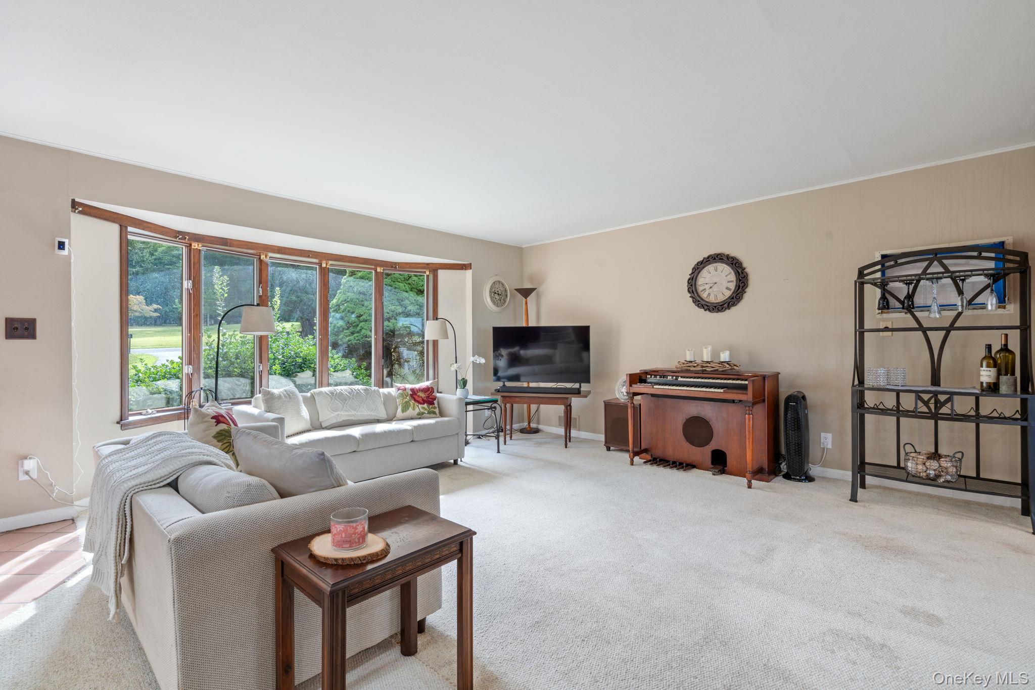 24 Conscience Circle, Setauket, NY 11733