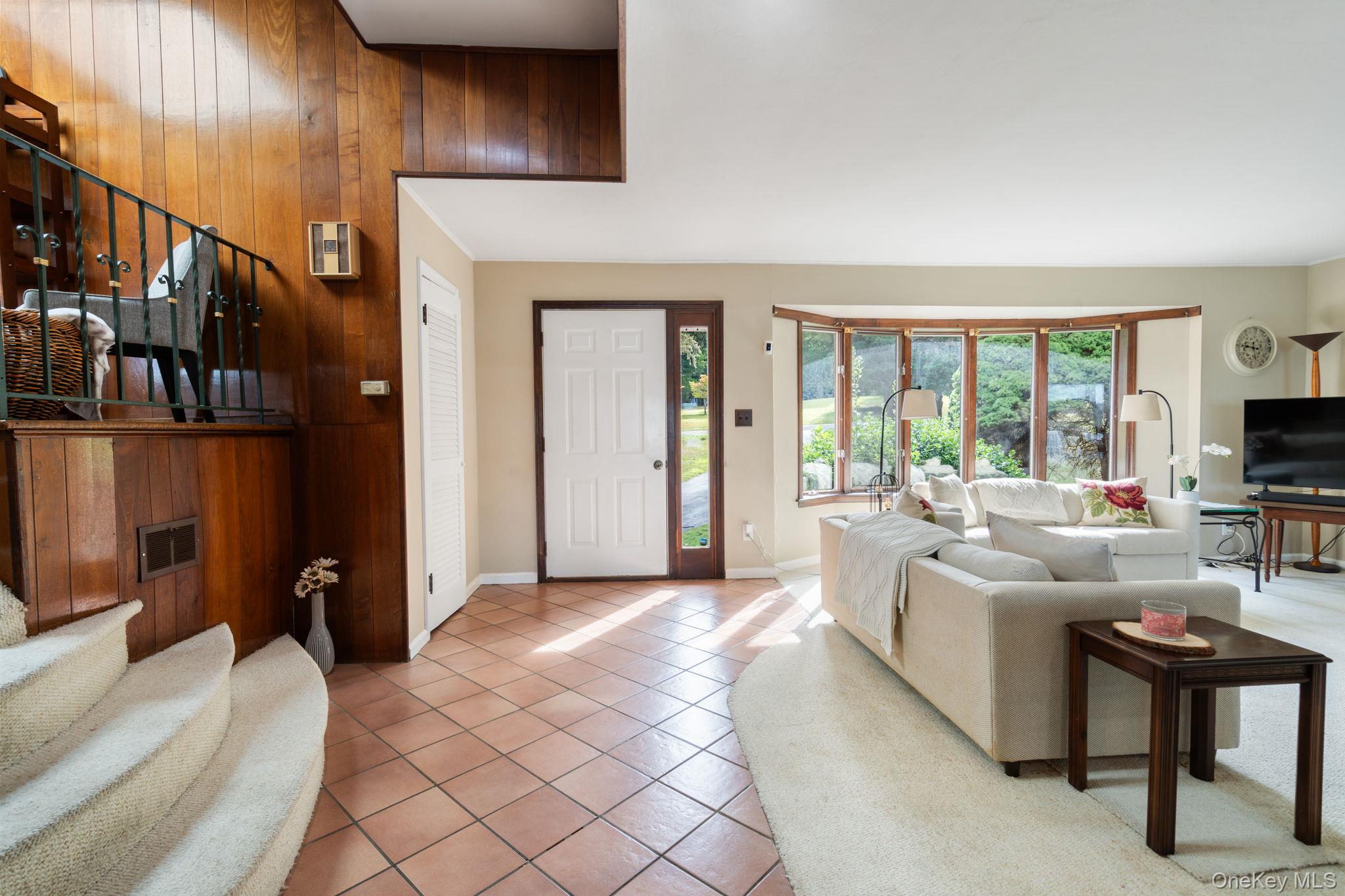 24 Conscience Circle, Setauket, NY 11733