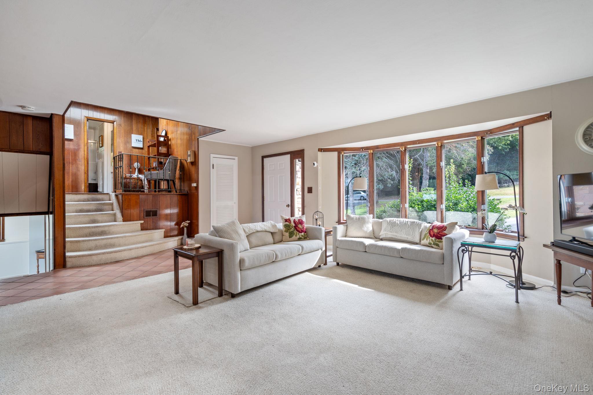 24 Conscience Circle, Setauket, NY 11733