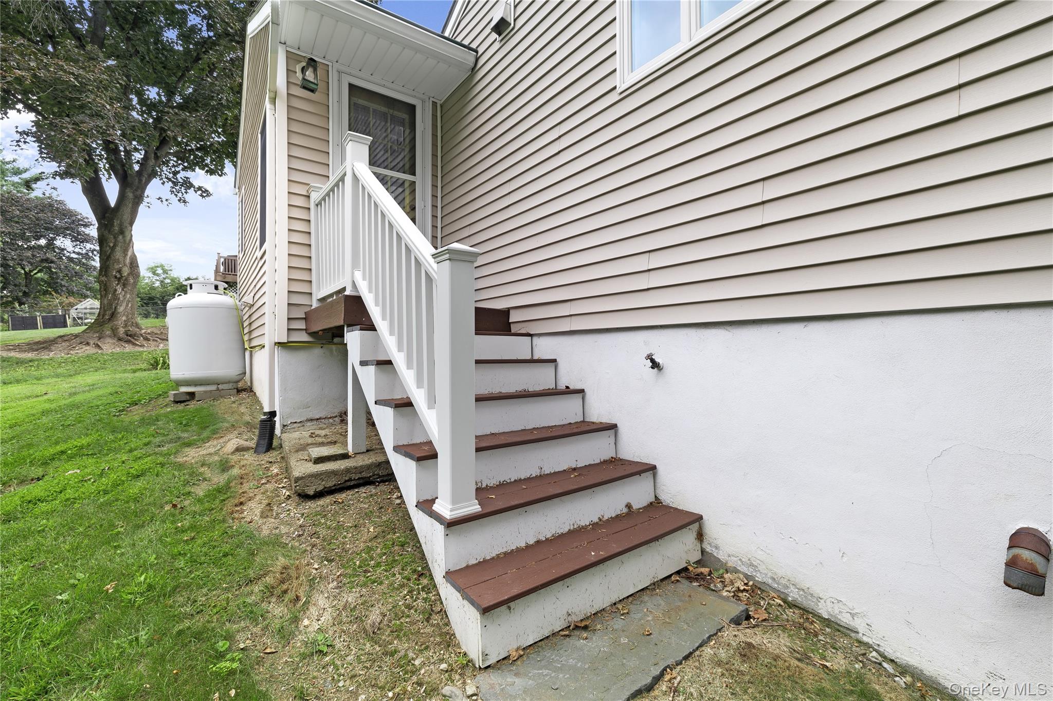 11 Mountain View Road, Poughkeepsie, NY 12603