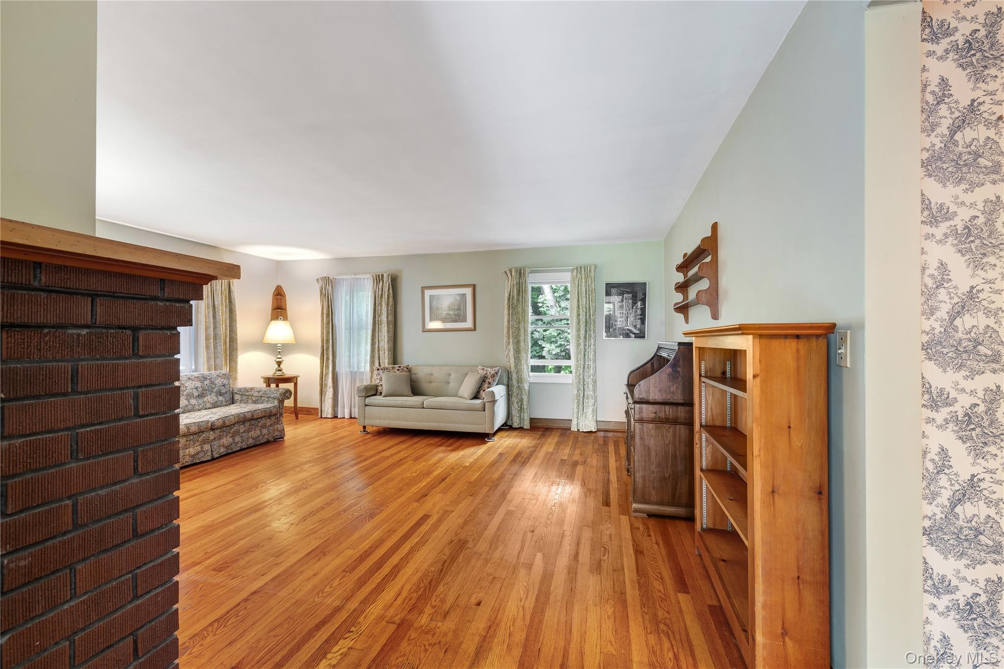 11 Mountain View Road, Poughkeepsie, NY 12603