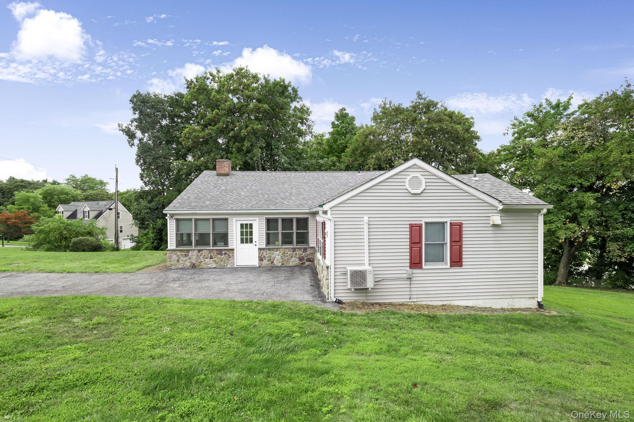 11 Mountain View Road, Poughkeepsie, NY 12603