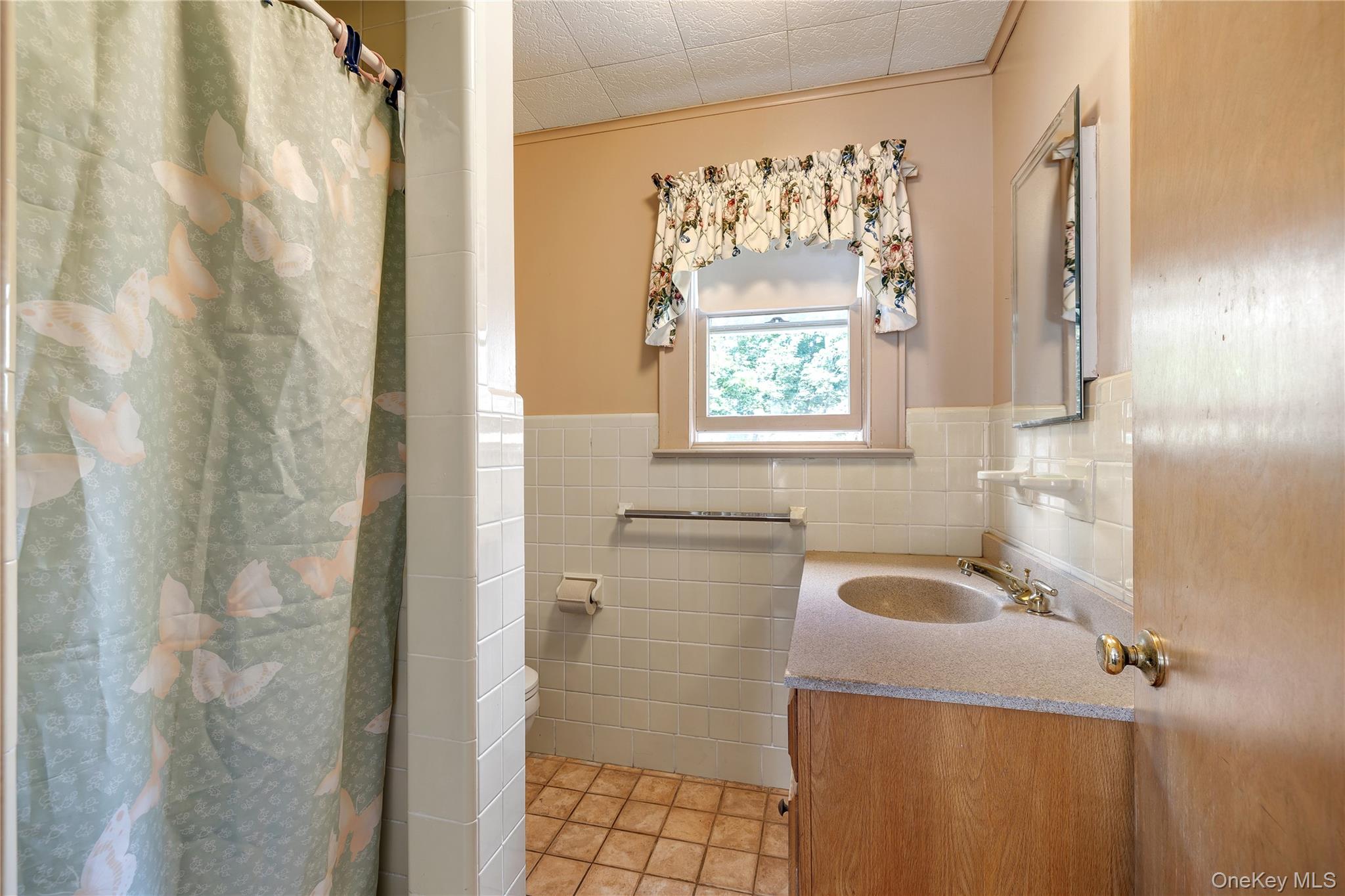 11 Mountain View Road, Poughkeepsie, NY 12603