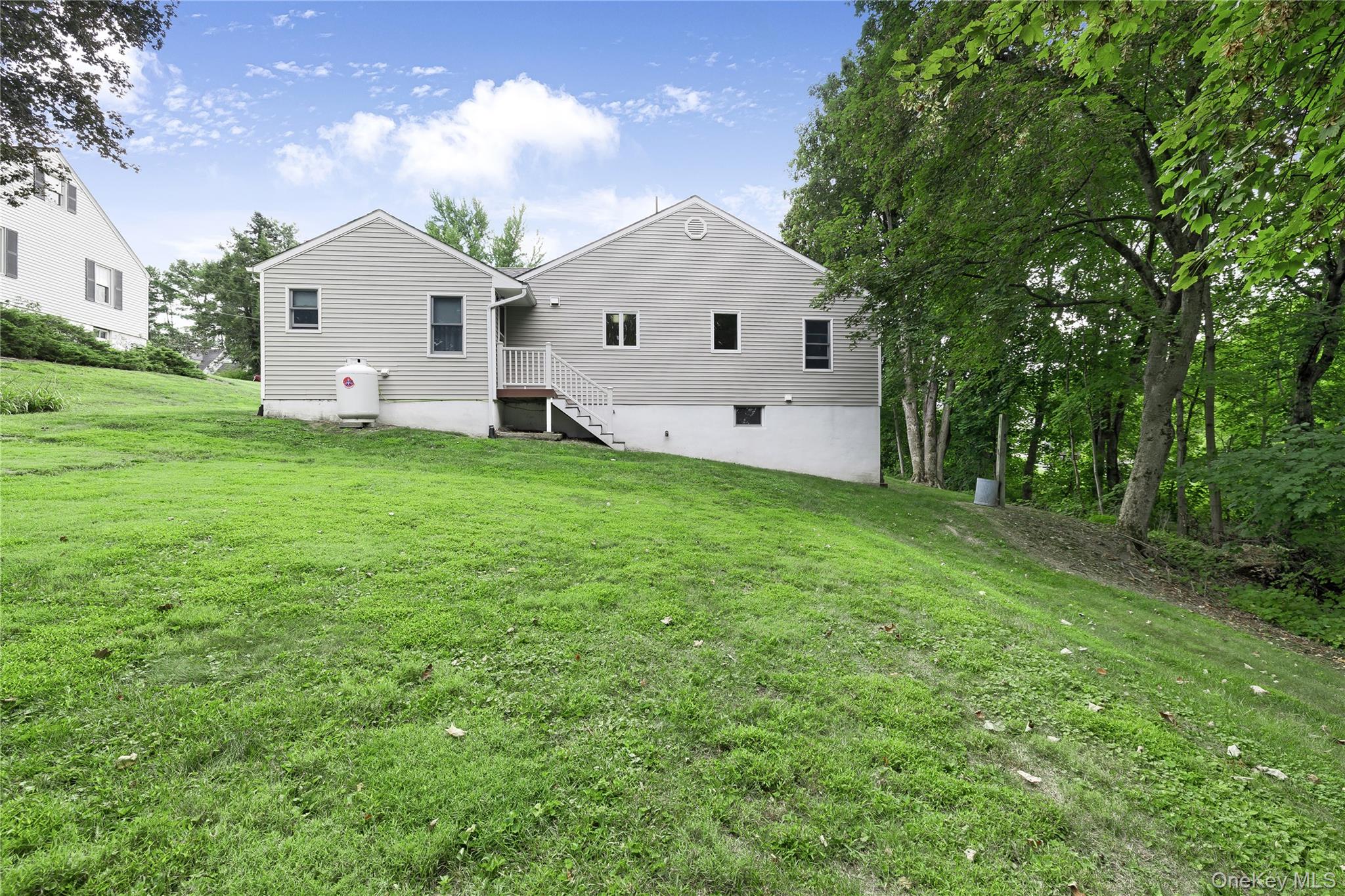 11 Mountain View Road, Poughkeepsie, NY 12603