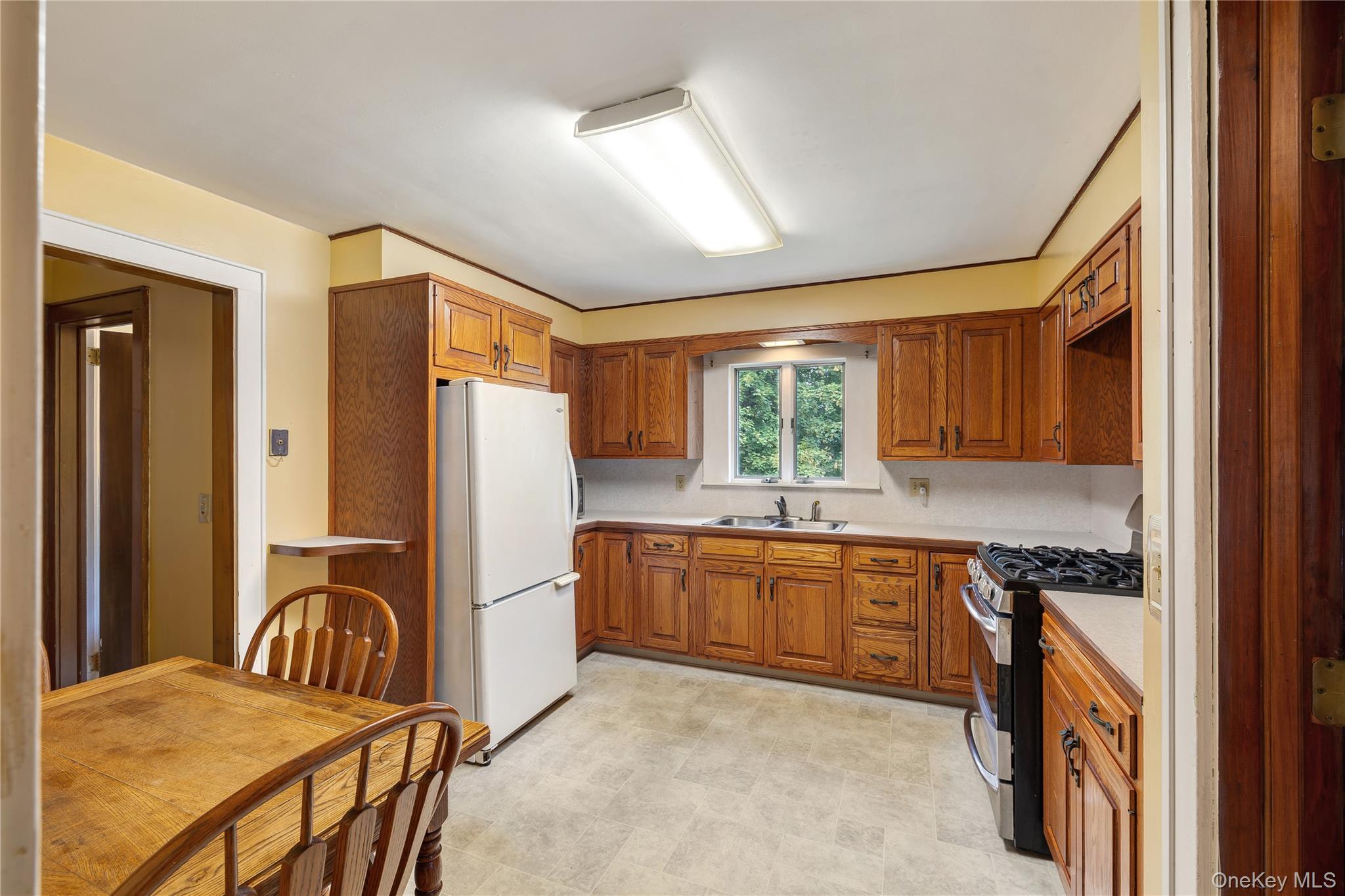 11 Mountain View Road, Poughkeepsie, NY 12603