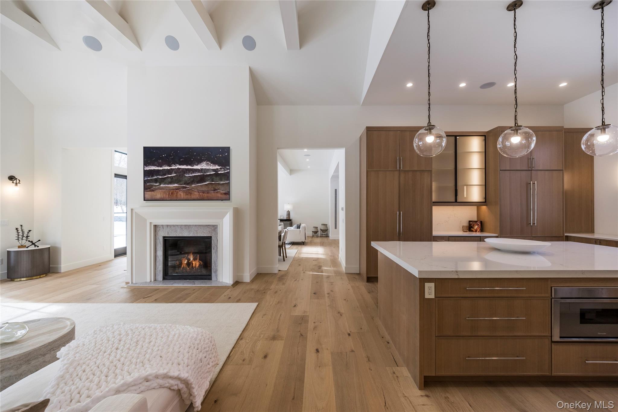 33 Harbor View Drive, East Hampton, NY 11937