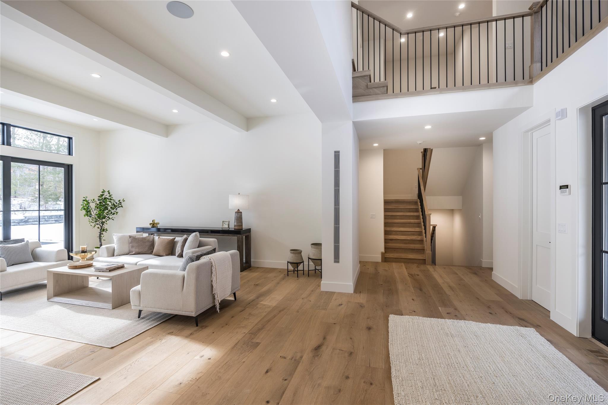 33 Harbor View Drive, East Hampton, NY 11937