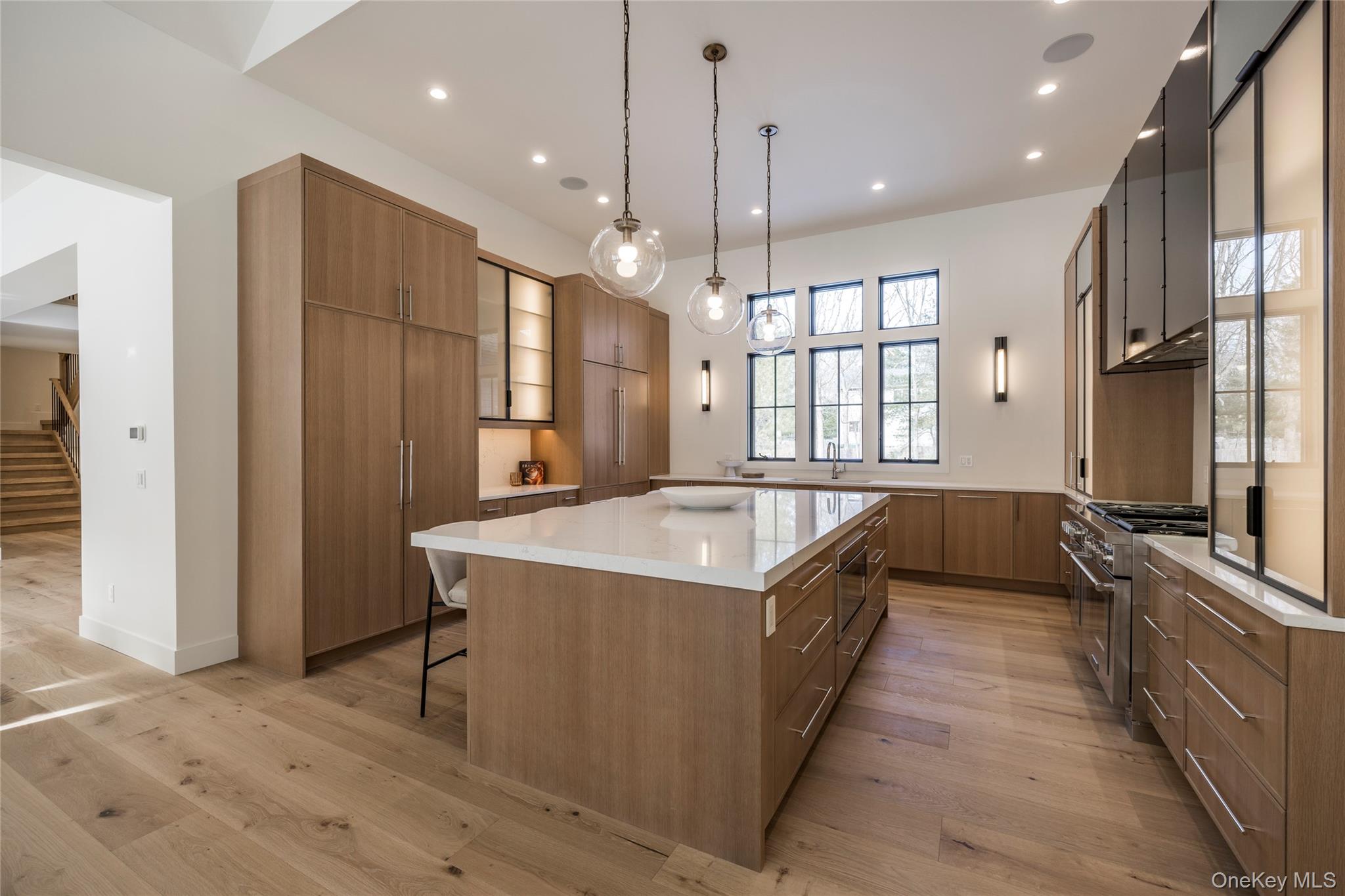 33 Harbor View Drive, East Hampton, NY 11937