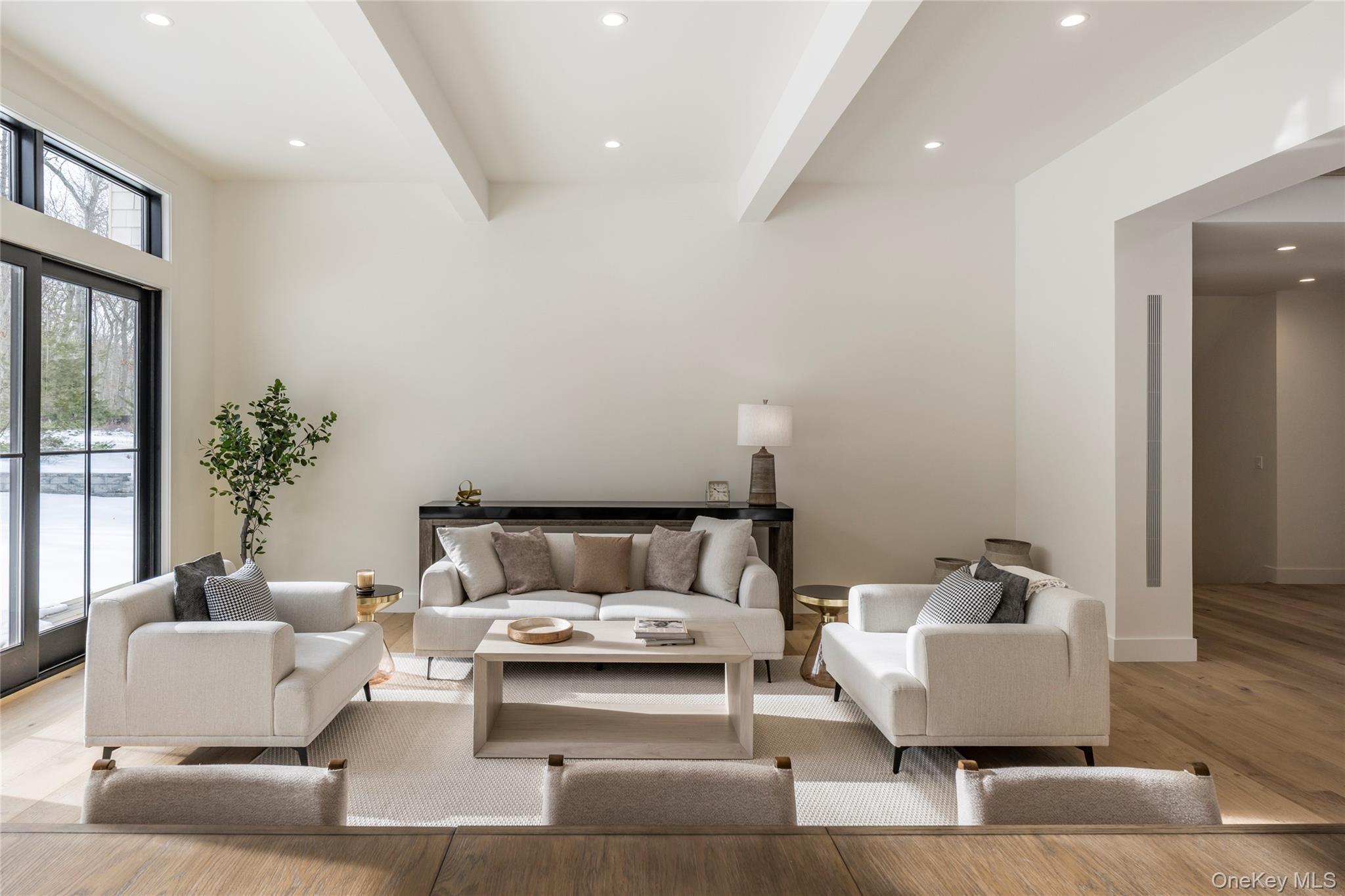 33 Harbor View Drive, East Hampton, NY 11937