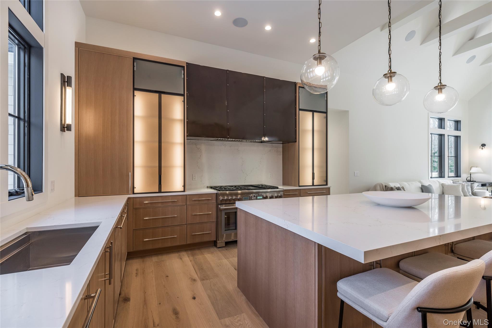 33 Harbor View Drive, East Hampton, NY 11937