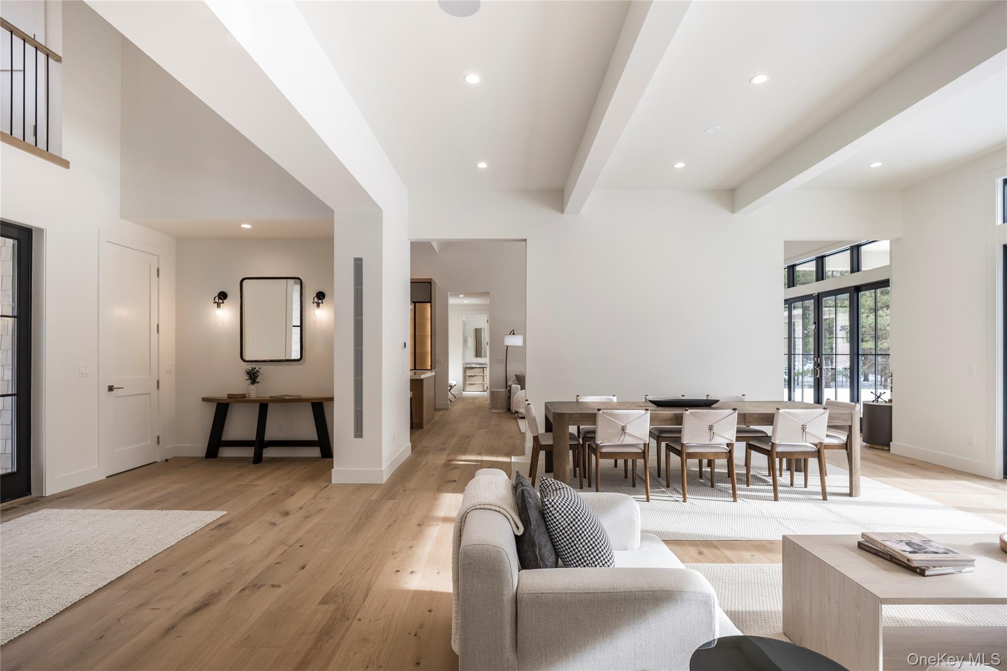 33 Harbor View Drive, East Hampton, NY 11937