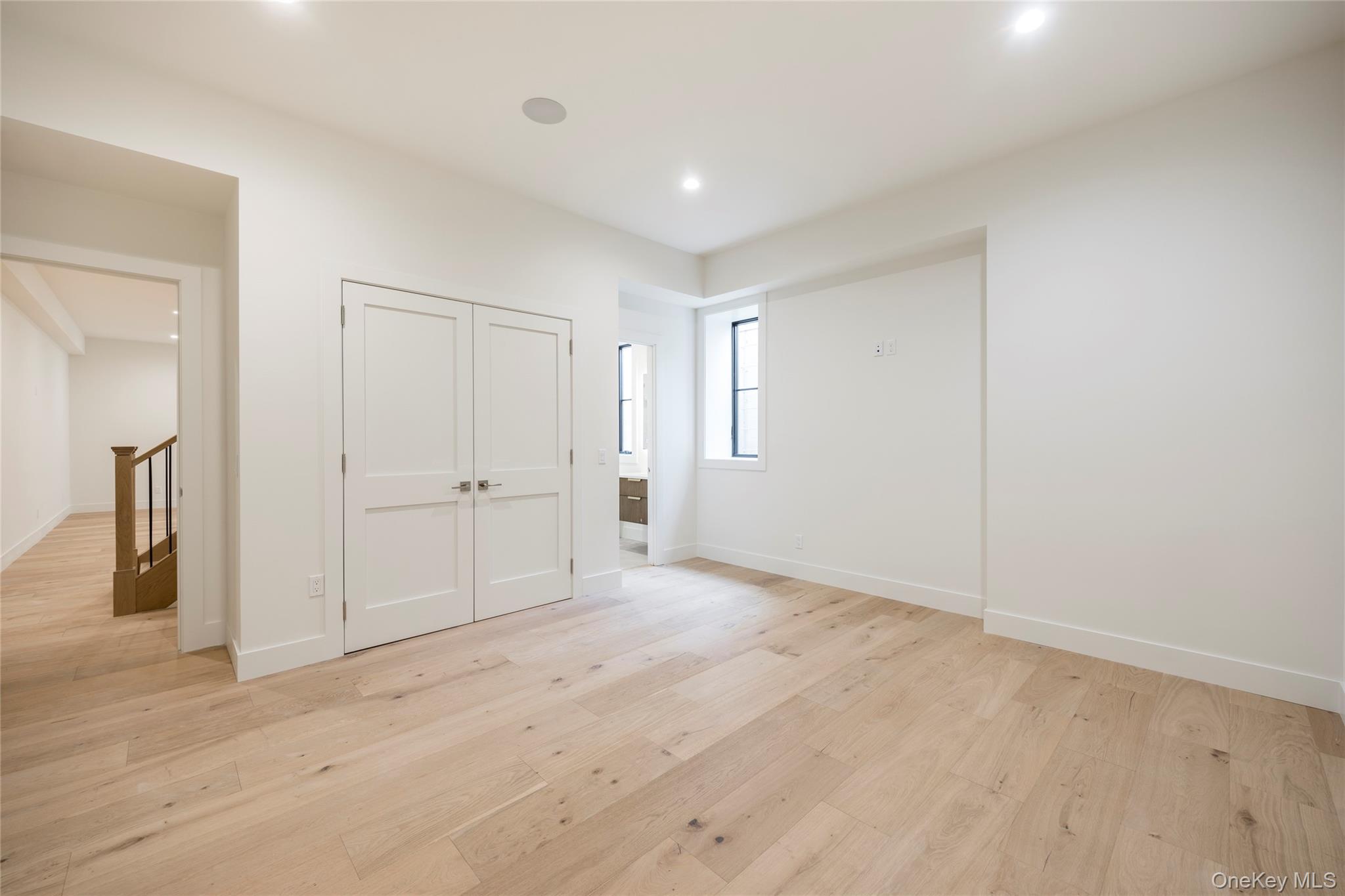 33 Harbor View Drive, East Hampton, NY 11937