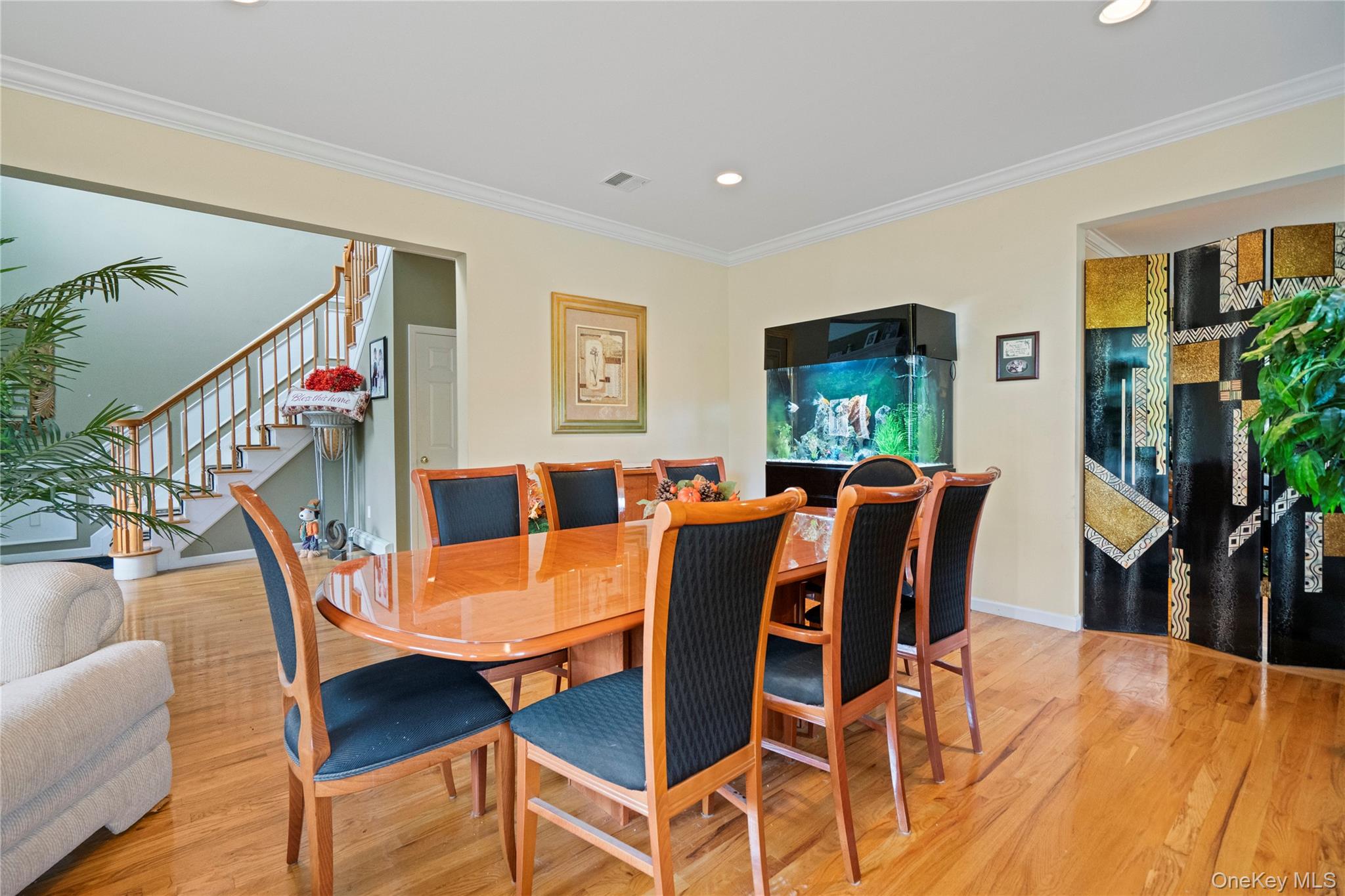 22 Southview Circle, Lake Grove, NY 11755