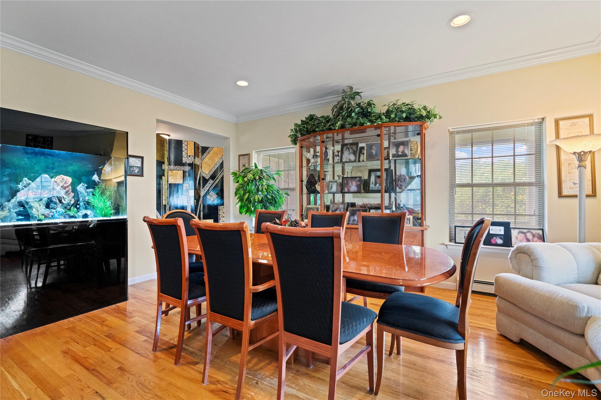 22 Southview Circle, Lake Grove, NY 11755